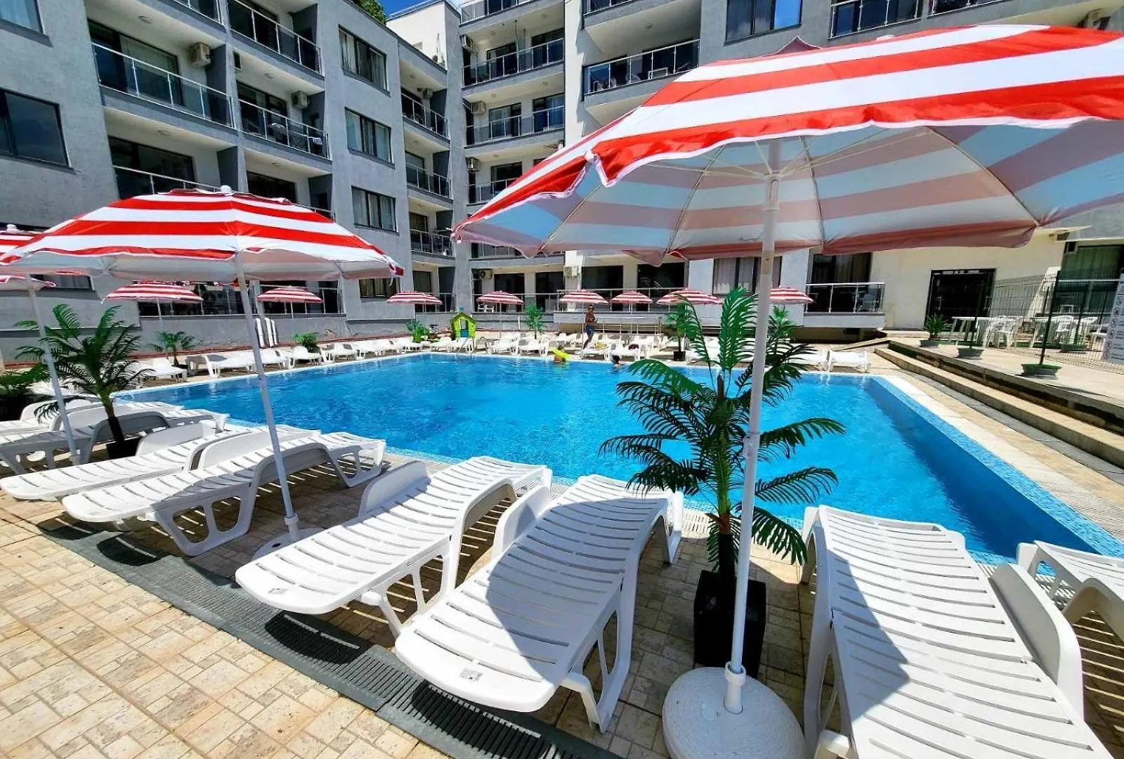 2-Bed,2-Bath, Free Private Parking Apartment Golden Sands