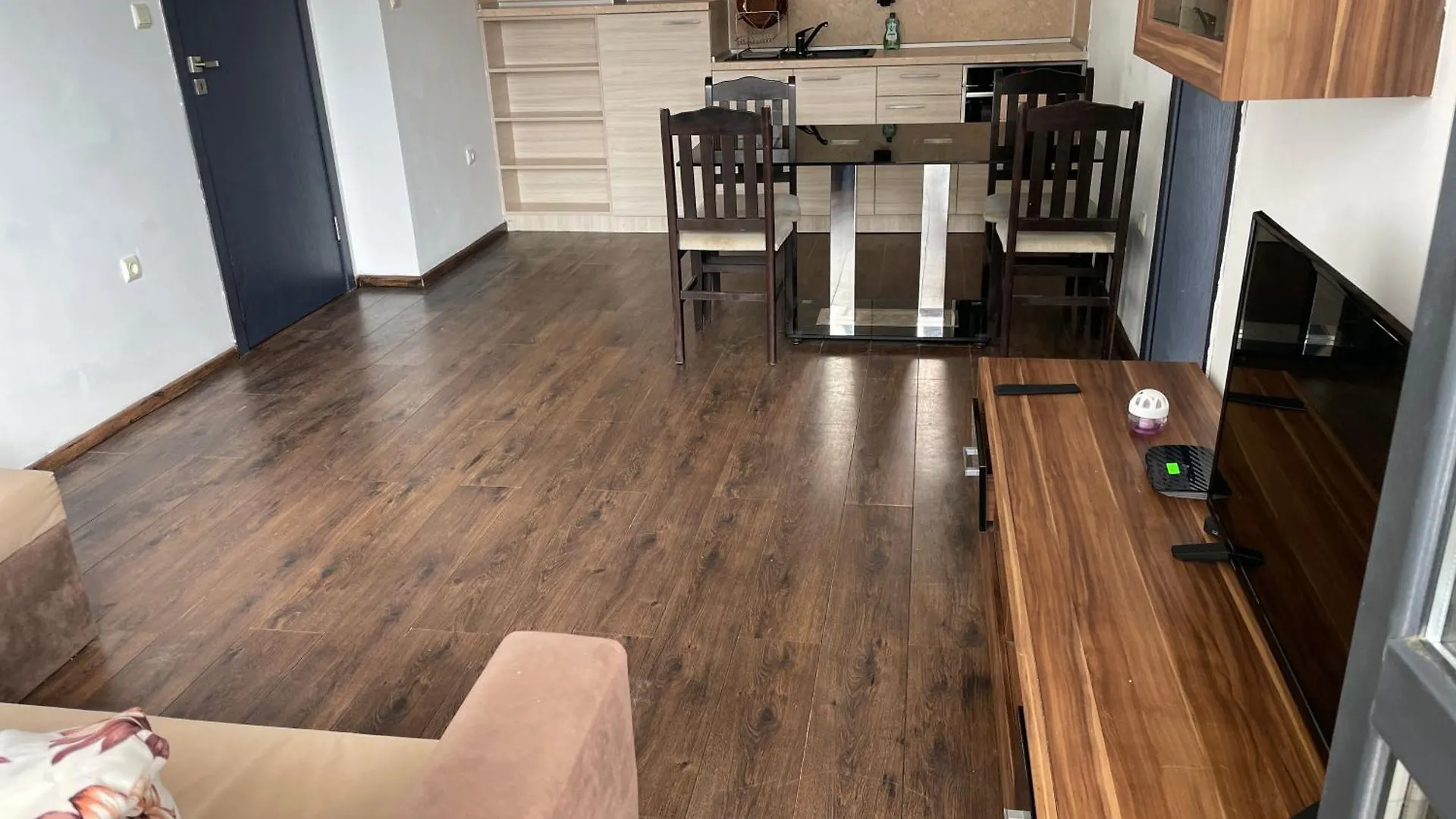 2-Bed,2-Bath, Free Private Parking Apartment Golden Sands